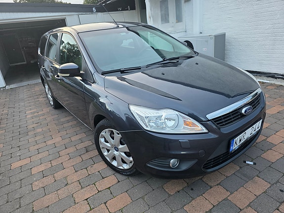 Ford Focus 2 of 10
