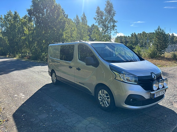 Renault Trafic 2 of 11