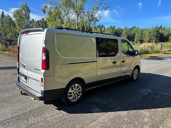 Renault Trafic 4 of 11