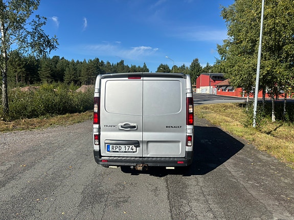 Renault Trafic 6 of 11