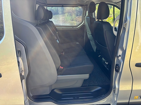 Renault Trafic 8 of 11