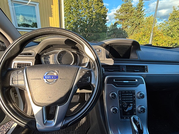 Volvo XC70 4 of 9