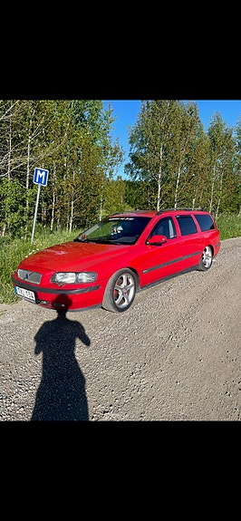 Volvo V70 3 of 6
