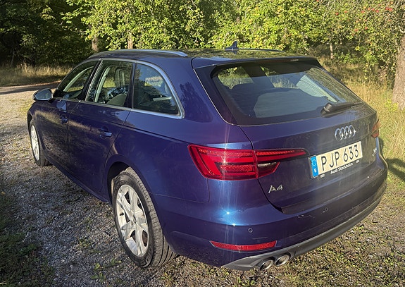 Audi A4 3 of 12