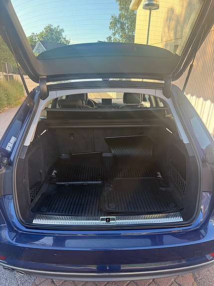 Audi A4 6 of 12