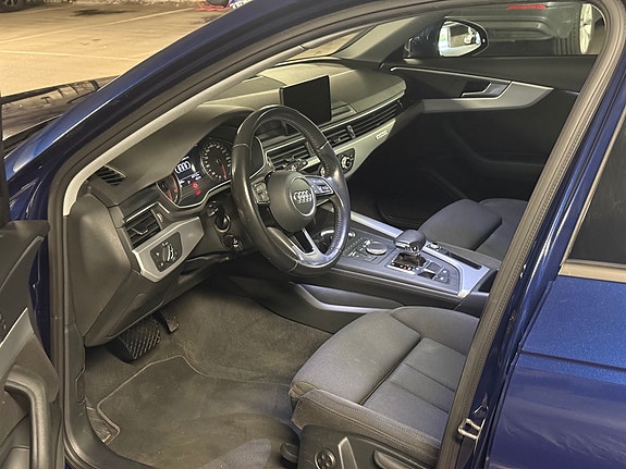 Audi A4 7 of 12
