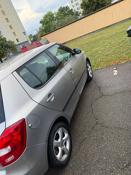 Skoda Fabia 3 of 8