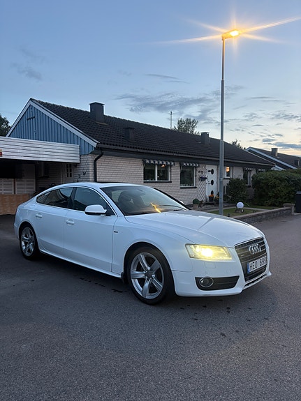 Audi A5 2 of 9