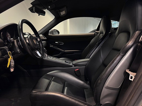 Porsche 718 Cayman S 19 of 25