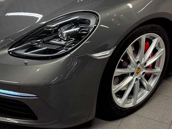 Porsche 718 Cayman S 15 of 25