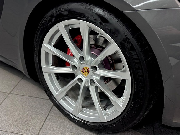 Porsche 718 Cayman S 11 of 25