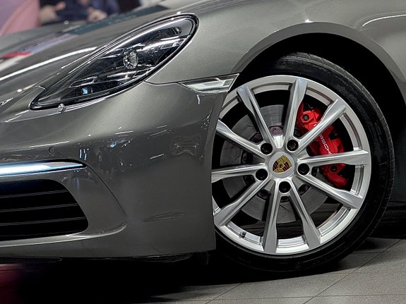 Porsche 718 Cayman S 7 of 25