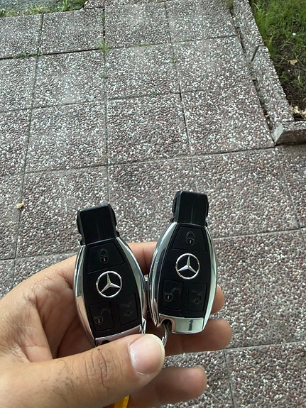 Mercedes-Benz CLA200 2 of 13