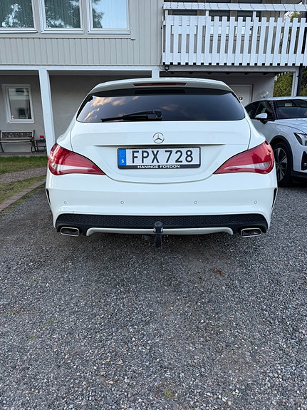 Mercedes-Benz CLA200 5 of 13