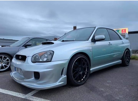 Subaru Impreza 4 of 6