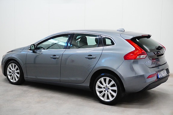 Volvo V40 8 of 21