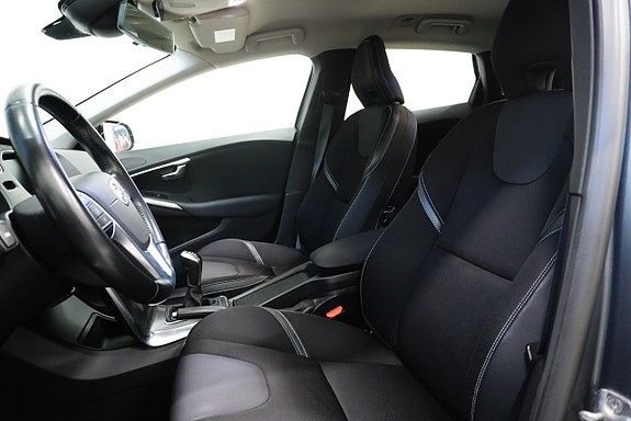 Volvo V40 11 of 21
