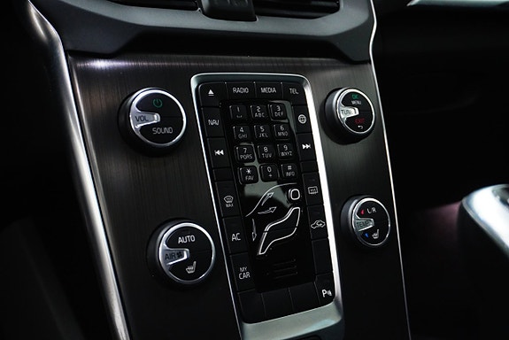 Volvo V40 15 of 21