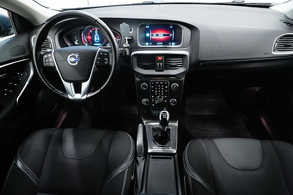 Volvo V40 13 of 21