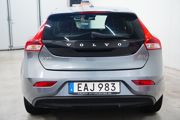 Volvo V40 6 of 21