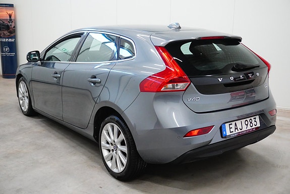 Volvo V40 7 of 21