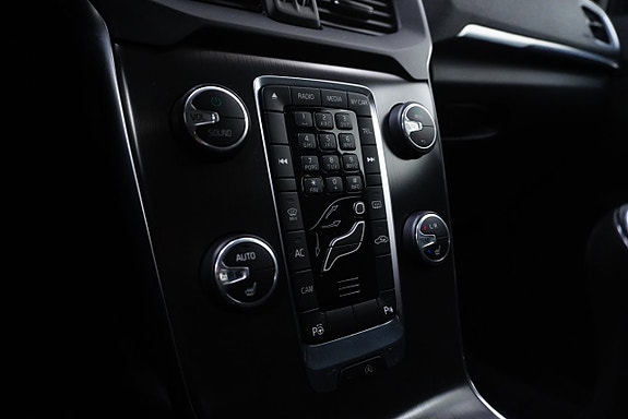 Volvo V40 14 of 18