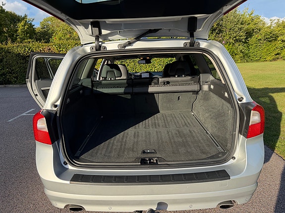 Volvo V70 6 of 12