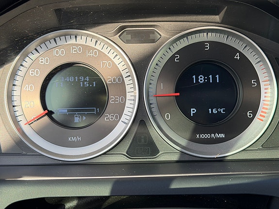 Volvo V70 8 of 12