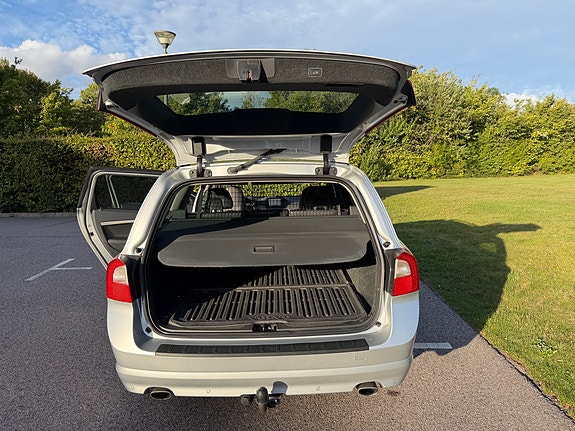 Volvo V70 5 of 12