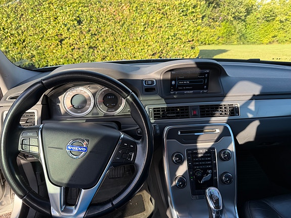 Volvo V70 9 of 12