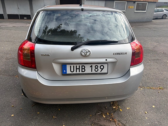 Toyota Corolla 4 of 14