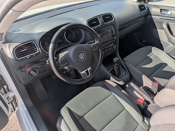 Volkswagen Golf VI 16 of 30