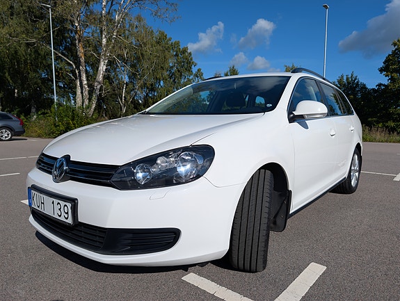Volkswagen Golf VI 2 of 30
