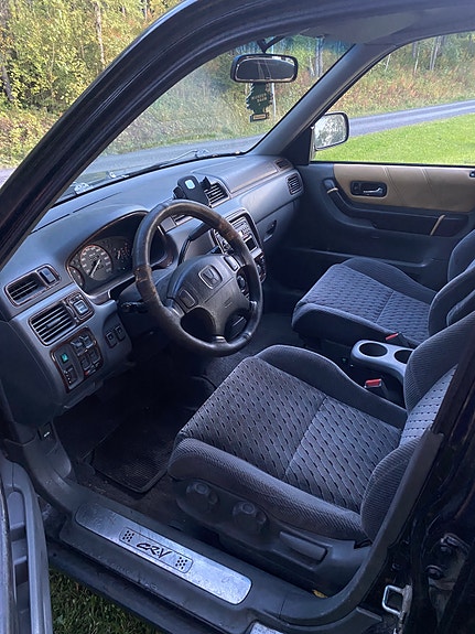Honda CR-V 4 of 8