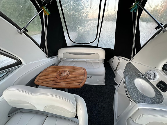 Chaparral 276 Signature 13 of 18