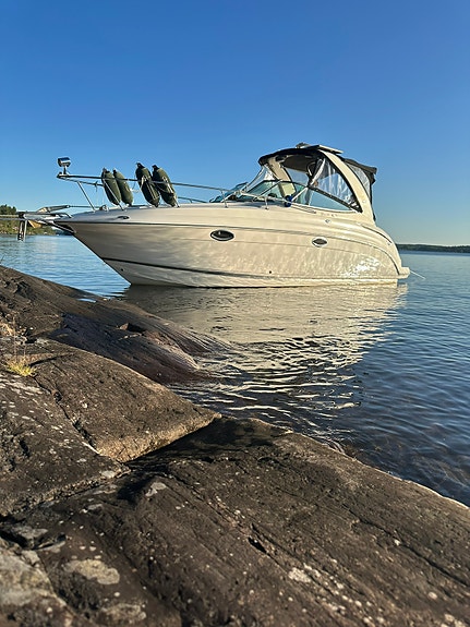 Chaparral 276 Signature 2 of 18
