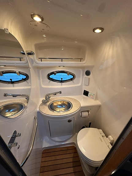 Chaparral 276 Signature 7 of 18