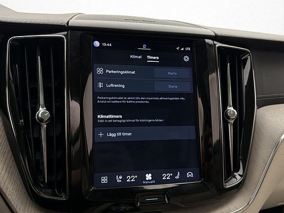 Volvo XC60 27 of 30