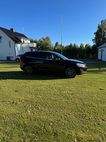 Volvo XC60 3 of 8