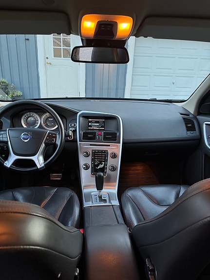 Volvo XC60 5 of 8