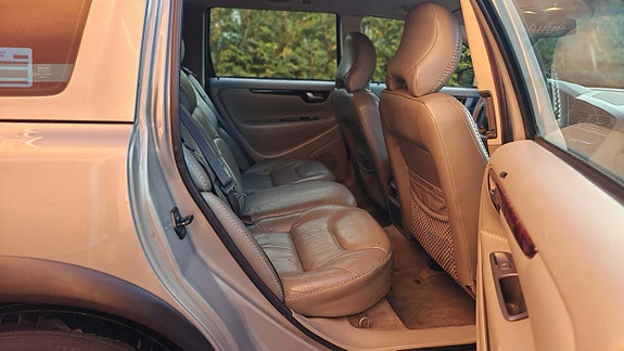 Volvo XC70 9 of 20