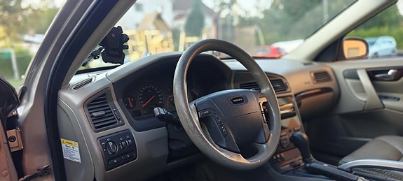 Volvo XC70 13 of 20
