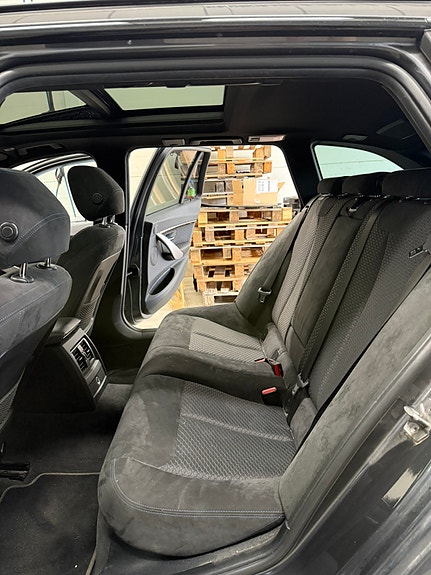 BMW 320d 4 of 5