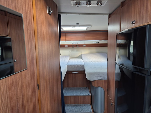 Adria Coral S 670 SL 17 of 22