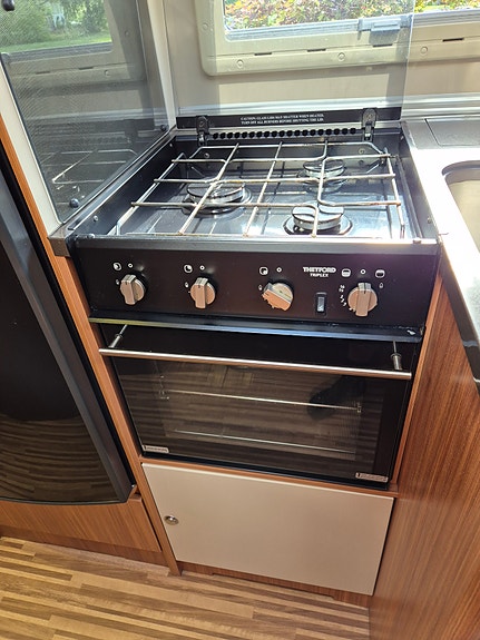 Adria Coral S 670 SL 12 of 22