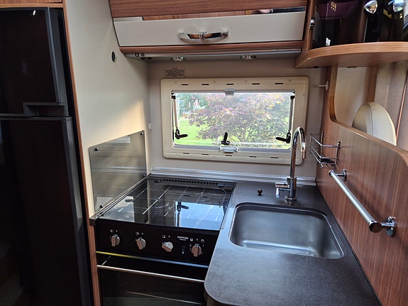 Adria Coral S 670 SL 11 of 22