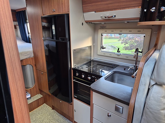 Adria Coral S 670 SL 10 of 22