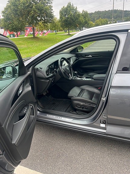 Opel Insignia 4 of 7