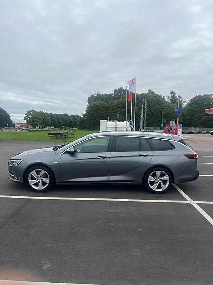 Opel Insignia 2 of 7