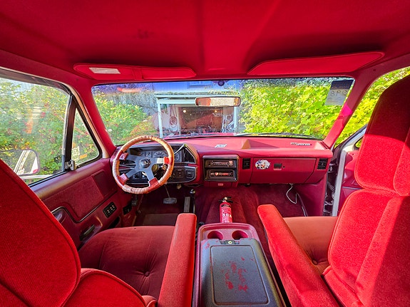 Ford Bronco 7 of 9
